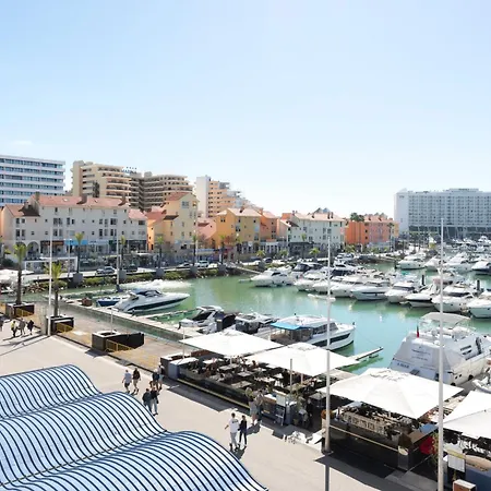 Marina Club - Sea Front - *