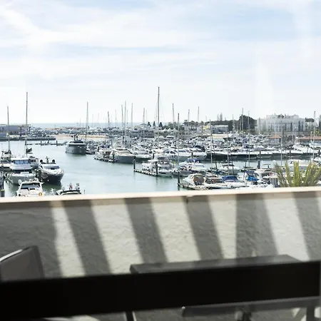 Marina Club - Sea Front - Appartement