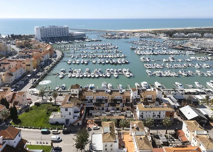 Marina Club - Sea Front - Apartamento