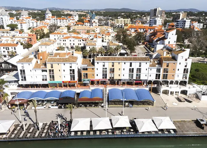Marina Club - Sea Front - Apartamento *